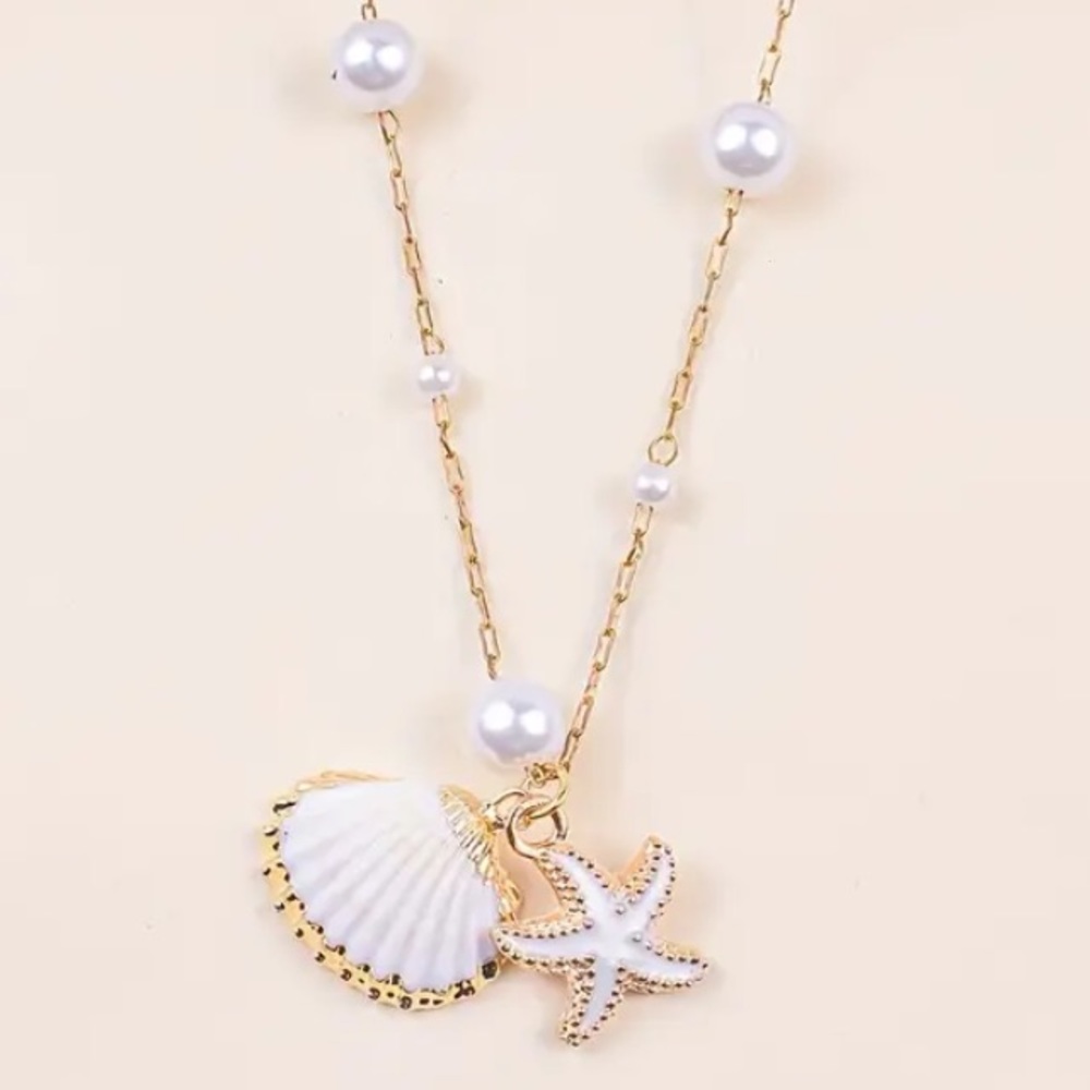 White Starfish Seashell & Pearl Gold Toned Necklace